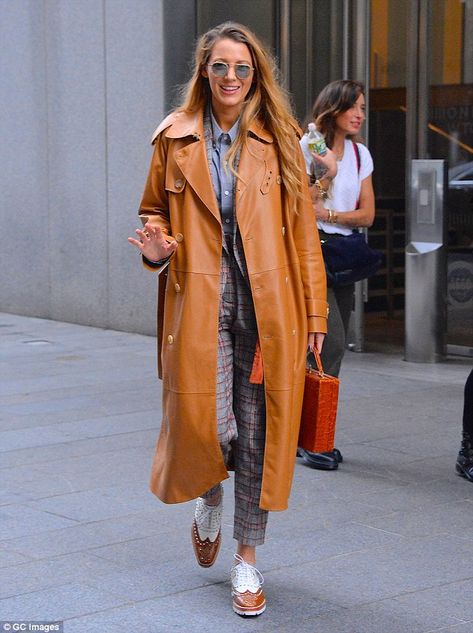 Blake Lively Street Style, Blake Lively Outfits, Blake Lively Style, Jenny Humphrey, Nate Archibald, Serena Van Der, Flamboyant Natural, Serena Van, Chuck Bass