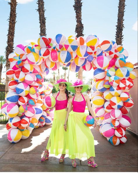 Beach Ball Party Arch, Beach Ball Window Display, Beach Ball Balloon Arch, Beach Ball Arch Diy, Beach Ball Backdrop, Beach Ball Arch, Welcome To August, Tropical Event, Sailing Party