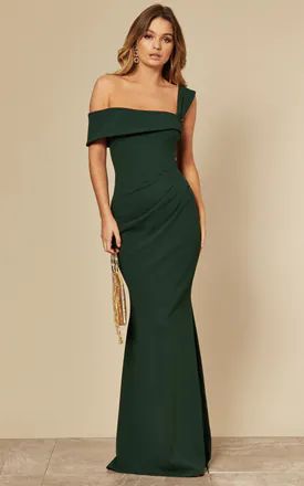 Emerald Gown, Black Tie Wedding Guest Dress, Off The Shoulder Maxi Dress, Green Formal Dresses, Emerald Bridesmaid Dresses, Long Green Dress, Green Evening Dress, Dress Code Wedding, Emerald Dresses