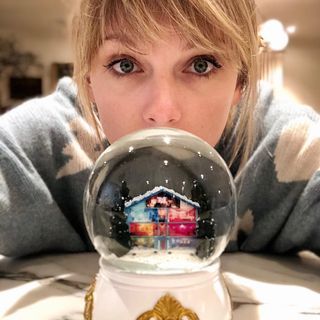 Taylor Swift Christmas, Tree Farm, Taylor Swift, Swift, A Woman, Christmas Tree, Christmas