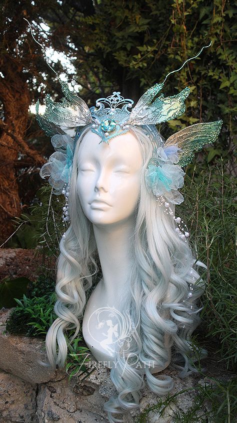 Water Sprite Head Dress by Firefly-Path Simple Wedding Checklist, Wedding Checklist Detailed, Gaun Abad Pertengahan, Wedding Planning Apps, Water Fairy, Mannequin Head, Fantasy Costumes, Fairy Costume, Wedding Checklist