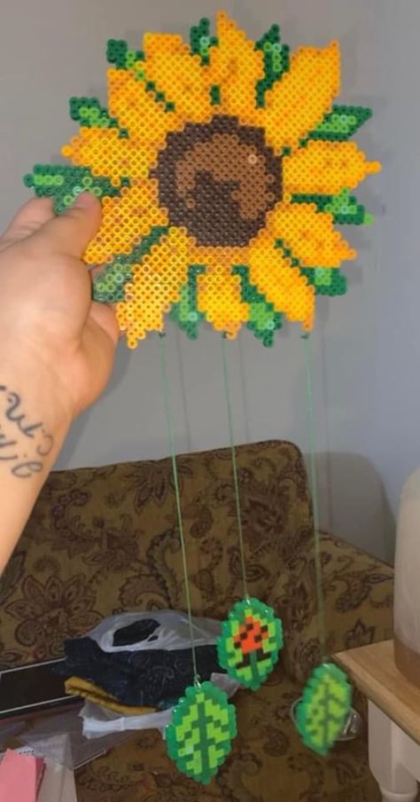 Perler Bead Hanging, Boho Perler Bead Patterns, Sunflower Perler Bead, Sunflower Perler Bead Patterns, Summer Perler Bead Patterns, Plant Perler Beads, Perler Bead Flower, Perler Pattern, Melt Beads Patterns