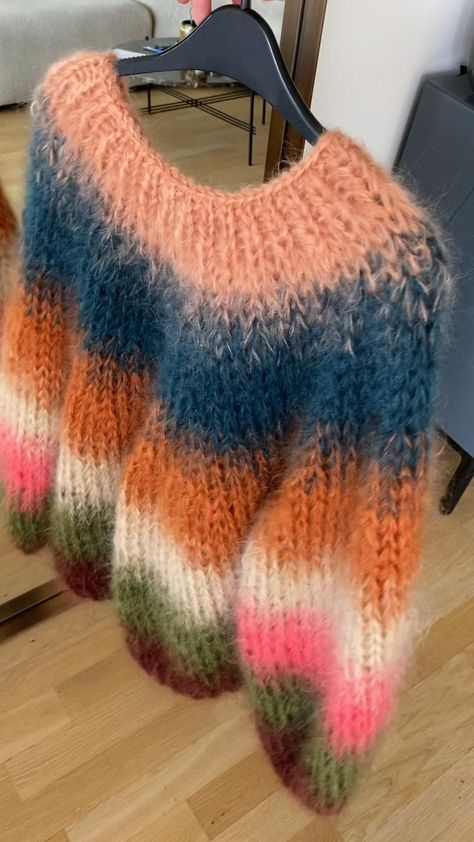 boho sweater mohair bohemian sweater Mohair Crochet Sweater, Hand Knitted Sweaters For Women, Knitting Sweaters For Women, Mohair Sweater Pattern, Handknit Sweaters, Winter Knitting Patterns, Summer Knitting Patterns, Advanced Knitting, Bohemian Sweater