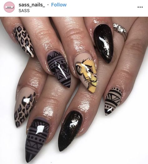 Lion King Nails, Harry Potter Nails Designs, Disney World Nails, Lion Nails, Potter Nails, Shower Nails, Mickey Mouse Nail Art, King Nails, Theme Nails