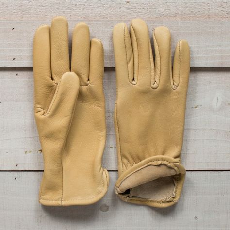 10 Easy Pieces: A Gardener's Essential Toolkit for Spring - Gardenista Gardening Gloves Women, Garden Tool Bag, Gardening Gift Baskets, Garden Tool Rack, Png Polyvore, Leather Work Gloves, Garden Gloves, Garden Tool Shed, Garden Bags