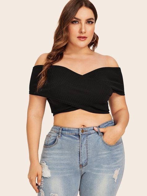 $8 Plus Surplice Solid Tube Top | SHEIN Plus Size Crop Tops, Look Plus Size, Crop Top Outfits, Plus Size Fashion For Women, Looks Chic, Shein Style, Look Plus, Plus Size Blouses, Trendy Tops