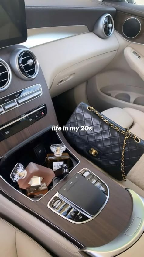 Aesthetic Wealth, Luxury Life Aesthetic, Wealthy Lifestyle Luxury, Wealth Lifestyle, Millionaire Lifestyle Luxury, Luxury Lifestyle Aesthetic, Billionaire Life, Billionaire Lifestyle Luxury Living, Rich Women Lifestyle