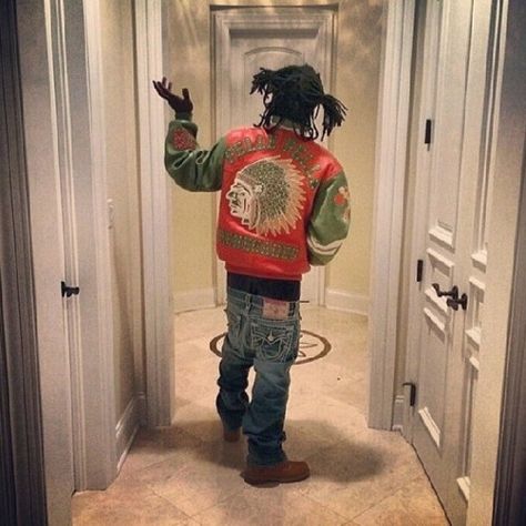 True Religion Outfits, Pelle Pelle Jackets, Native American Chief, 2013 Swag Era, Chief Keef, Rap Aesthetic, Street Fashion Men Streetwear, Mens Outfit Inspiration, Skating Outfits