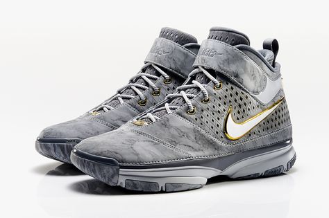 Nike Zoom Kobe II "Prelude" Nike Zoom Kobe, Kobe Shoes, Cheap Nike Air Max, Sneaker Magazine, Nike Outlet, Air Max Shoes, Nike Shoes Air Max, Nike Windbreaker, Nike Air Max For Women