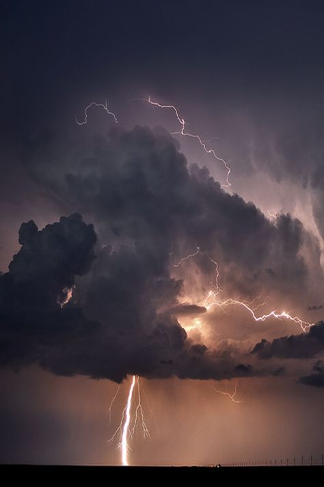 storm cloud and lightning Lightning Pictures, Storm Tattoo, Storm Photography, Wild Weather, Thunder And Lightning, Lightning Storm, Drawing Simple, Stormy Weather, Lightning Strikes