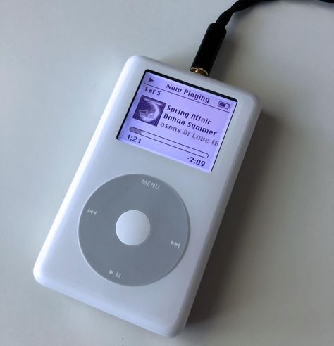 Apple ipod classic 4th gen Ipod Shuffle, Ipod Classic, Donna Summer, Apple Ipod, Ipod, History