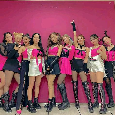 Twice Concert Outfit Ideas, Twice Concert Outfits, Twice Concert Outfit, Twice Outfits, Backless Homecoming Dresses, Twice Group, Twice Concert, Kpop Concert Outfit, Concert Fit