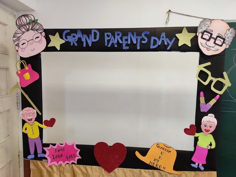 Photo Booth For Grandparents Day, Grandparents Day Selfie Frame, Grandparents Day Photobooth, Grandparents Day School Decoration Ideas, Grandparents Day Backdrop Ideas, Grand Parents Day Activities, Grandparents Day Photo Backdrop, Grandparents Day Board Decoration, Grandparents Day Decoration Ideas