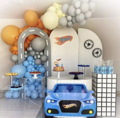 1st Birthday Monster Truck Theme, Car Theme Birthday Party Decorations, Hotwheels Birthday Decorations, Car Theme Decoration Ideas, Cars Theme Birthday Party Decorations, Hotweels Birthday Ideas, Hot Wheels Birthday Party Ideas Decoration, Hot Wheels Party Decorations, Birthday Party Paper Decorations