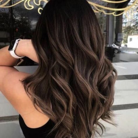 Rich Brown Hair Color, Rich Brown Hair, Rambut Brunette, Hair Color Light Brown, Brunette Balayage Hair, Brown Hair Balayage, Winter Hair Color, Balayage Brunette, Penteado Cabelo Curto