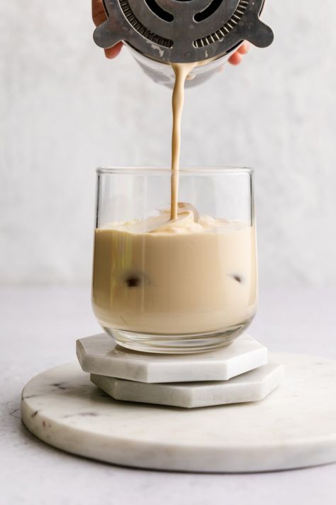 Copycat Starbucks Double Shot Recipe (Iced Espresso Drink) Drink To Make At Home, Iced Espresso, Espresso Drink, Starbucks Vanilla, Espresso And Cream, Copycat Starbucks, Vanilla Recipes, Starbucks Copycat, Espresso Drinks