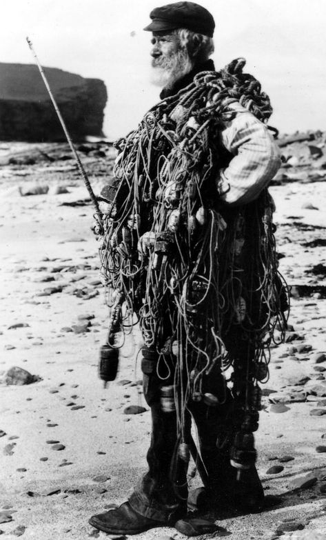 Old photograph of a fisherman in Birsay Orkney Islands , Scotland .     All photographs are copyright of Sandy Stevenson, Tour Scotland, an... #britairtrans Historical Workwear, Lobster Fisherman, Old Sailor, Heroic Age, Irish Genealogy, Tour Scotland, Working Men, Old Fisherman, Lighthouse Keeper