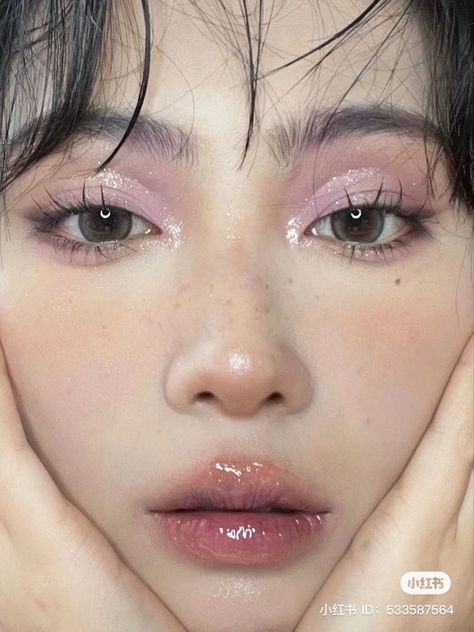 follow me 🫶 Makeup Looks Shiny, Girly Soft Makeup, Pink Cool Tone Makeup, Douyin Makeup Single Eyelid, Pink And Gold Douyin Makeup, Pink Chinese Makeup, Light Pink Douyin Makeup, Ethereal Douyin Makeup, Douyin Makeup Peach