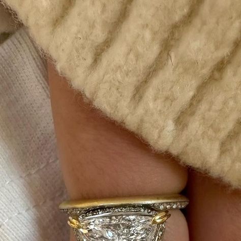 JADE TRAU®️ on Instagram: "We've had this beauty for a minute, but it's time she makes her debut on the feed officially. It's a combo of two of our fave engagement ring styles, Scarlett & Astor, and makes for one jaw dropping design- the Hanging Scarlett Ring. She's got a platinum pave basket and a two-tone knife edge band that has diamonds all around the underside. And if that wasn't enough, the 2.09ct trillion center diamond that might just be the coolest one we have in the showroom right now. Oh and she's also ready to ship if there are any holiday engagements coming up ;) . . . #diamondrings #ringstyle #finejewelry #engagementring #jewelrystyle #weddingringinspo #luxuryjewelry #uniqueengagementring #trilliondiamond #jewelrydesign" Holiday Engagement, Trillion Diamonds, Ring Styles, Engagement Ring Styles, Unique Engagement Rings, Luxury Jewelry, Diamond Rings, Fashion Rings, Jade