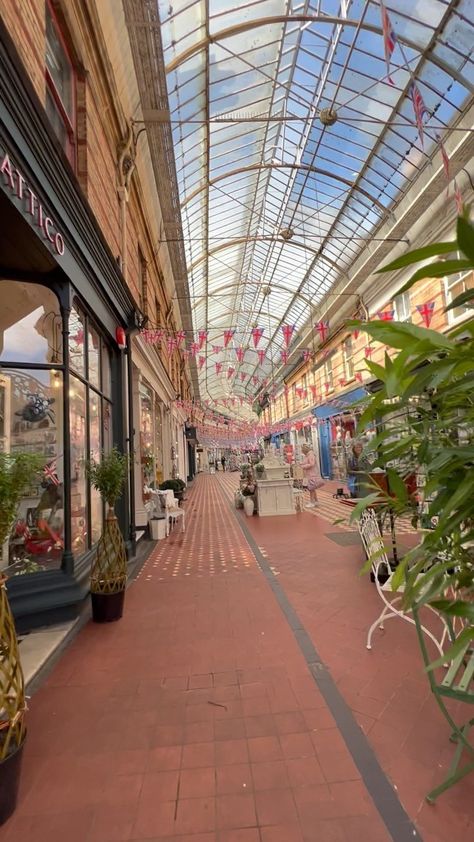 placeivebeen_sanny on Instagram: Westbourne arcade celebrating The Queen’s Platinum Jubilee 2022 . . . . . . #westbourne #westbournearcade #lovebournemouth #bournemouth… Bournemouth Aesthetic, Bournemouth England, England Aesthetic, Uk Beaches, England Trip, Uk Tour, Platinum Jubilee, Tourist Places, Summer Inspiration