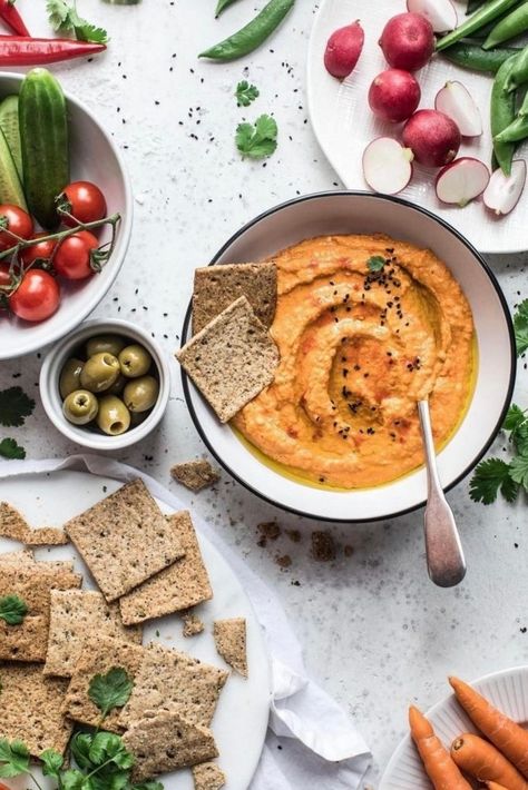 Hummus Photography Food Styling, Mediterranean Food Photography, Hummus Photography, Roasted Red Pepper Hummus Recipe, Blue Tablescapes, Red Pepper Hummus Recipe, Bread Crackers, Hummus And Pita, Homemade Chinese