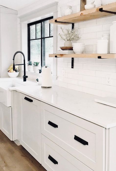 Basic White Kitchen Ideas, Mimalist House, Clean Simple Kitchen, Light Airy Kitchen Ideas, Natural Wood White And Black Kitchen, Simple Clean Kitchen Design, Kitchen With Minimal Upper Cabinets, Basic Kitchen Remodel, All White Kitchen Modern