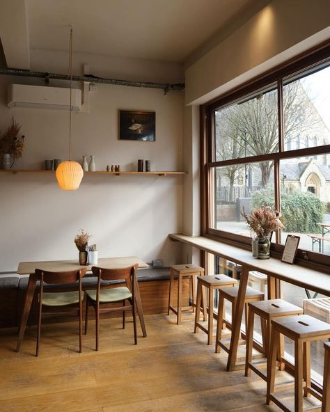 P O P H A M S (@pophamsbakery) • Instagram photos and videos Minimalist Cafe Aesthetic, Tiny Cafe Design Small Spaces, Cute Cafes Aesthetic, Copenhagen Coffee Shop, Coffeeshop Aesthetic Korean, Scandi Cafe, Ideas For Coffee Shop, Cute Cafe Interior, Tea Shop Interior