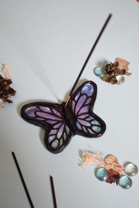 Butterfly Incense Holder, Butterfly Clay Art, Air Dry Clay Butterfly, Air Dry Clay Projects, 5 Min Crafts, Clay Art Projects, Incense Holders, Tropical Art, Easy Diy Art