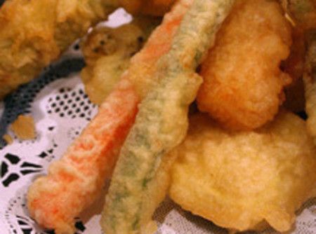 Tempura Batter & Dipping Sauce Recipe Best Tempura Batter Recipe, Asian Finger Food, Batter For Chicken, Tempura Batter Recipe, Tempura Dipping Sauce, Chicken Fingers Recipe, Japanese Tempura, Tempura Prawns, Tempura Recipe