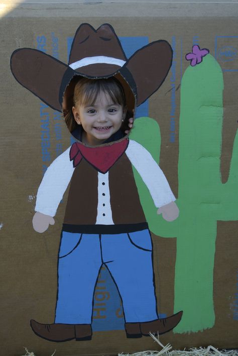 home made cowboy photo booth Cowboy Trunk Or Treat, Waddler Activities, Western Trunk Or Treat, Cowboy Photo Booth, Gingerbread Cowboy, Cowboy Camp, Family Reunion Decorations, Halloween Bats Crafts, Wild West Games