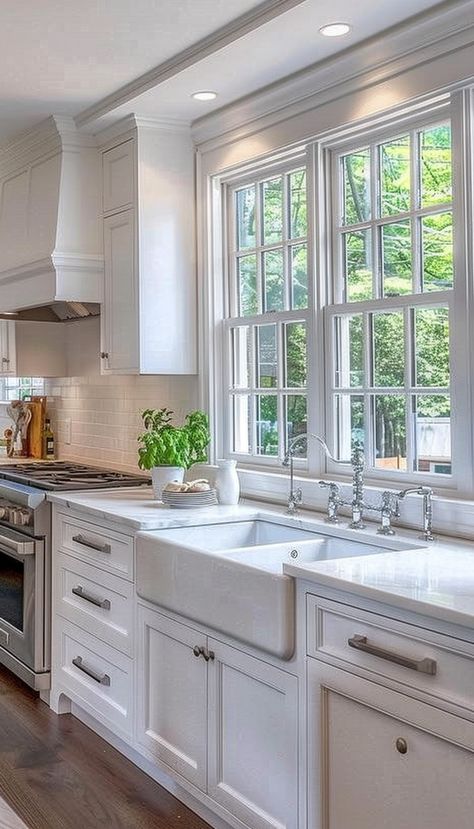 30 + Ultimate Guide to Cape Cod Kitchen Design: Pictures, Ideas & Tips for Your Kitchen Remodel - The Plumed Nest Cape Cod Kitchen Backsplash, Cape Cod Kitchen Design, New England Kitchens, Cape Cod House Kitchen Remodel, Modern Cape Cod House Interiors, Cape Cod Kitchen Ideas, Cape Cod Home Interior, Cape House Interior Design, Cape Cod Style Interior