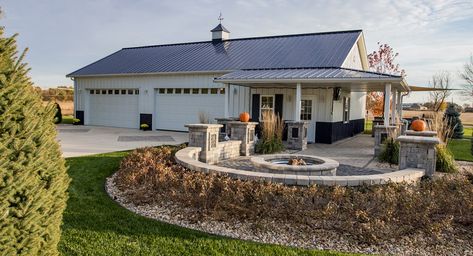 Side and end view of Jim's hobby garage that was designed and constructed by Morton Buildings. Shop Remodel, Backyard Shop, Hobby Garage, Pole Barn Garage, Equestrian Building, Post Frame Construction, Morton Building, Shed Building, Garage Exterior