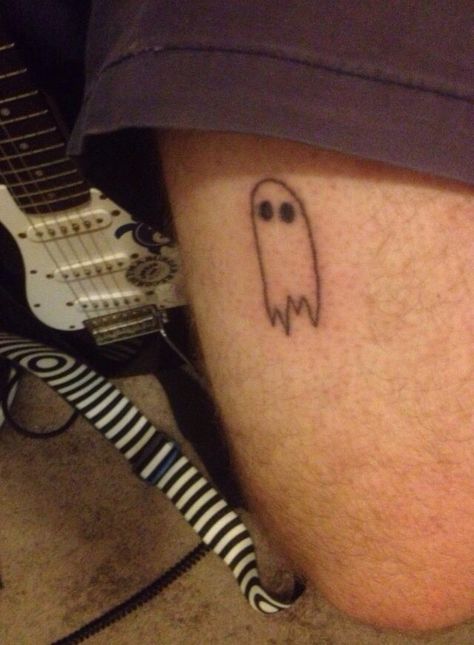 Stick and poke tattoo Stick And Poke Ideas Small Grunge, Ella Tattoo, Stick N Poke Ideas, Easy Stick And Poke Tattoo, Stick And Poke Tattoo Ideas, Stick Poke, Stick And Poke Tattoo, Stick Poke Tattoo, Hand Doodles