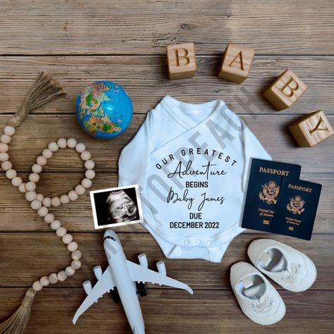 Adventure Theme Nursery, Pregnancy Announcement Photoshoot, Baby Announcement Photoshoot, Baby Announcement Pictures, Digital Pregnancy Announcement, Adventure Theme, Travel Theme, Future Mom, Reveal Ideas