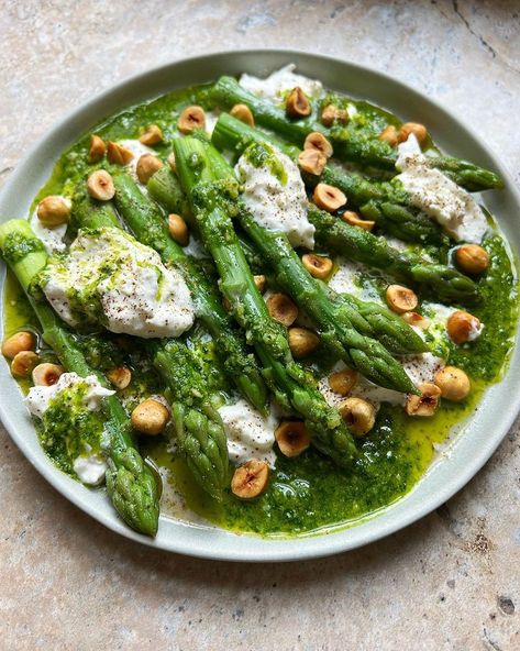 Asparagus, burrata, wild garlic & hazelnut pesto. Starting the season as I mean to go on. Recipe 1 bunch asparagus Half a ball of… Wild Garlic Pesto, Asparagus Seasoning, Crispy Smashed Potatoes, Crispy Chickpeas, Wild Garlic, Eat Seasonal, Pesto Recipe, Veggie Side Dishes, At The Door