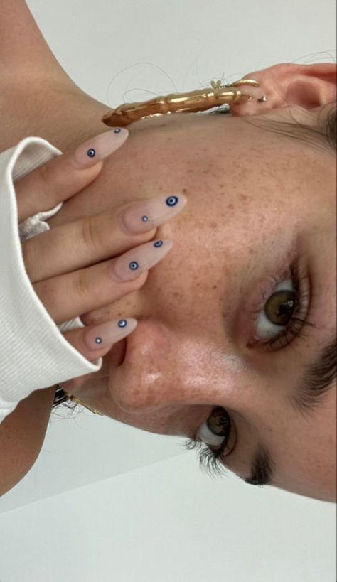 Gold Gel Nails, Sophia Birlem, Evil Eye Nails, Grunge Nails, Edgy Makeup, Fire Nails, Cute Nail Designs, Chic Nails, Beaded Accessories