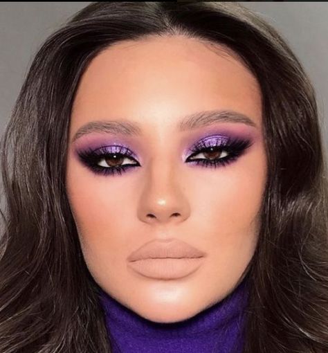 Smokey Eye Purple, Cute Beach Aesthetic, Purple Smokey Eye Makeup, Black Makeup Looks, Masquerade Makeup, Purple Eyeshadow Looks, Purple Makeup Looks, Ball Makeup, Purple Smokey Eye