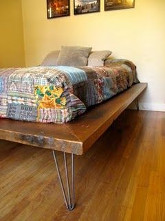 "DIY platform bed with hair pin legs. Repurpose drawers from Habitat for Humanity add piano hinge closure and a clasp for locking to give it a vintage look." Diy Platform Bed Frame, Murphy Bed Ikea, Diy Platform Bed, Murphy Bed Plans, Bed Platform, Diy Bed Frame, Wood Bed Frame, Reclaimed Wood Furniture, Diy Bed