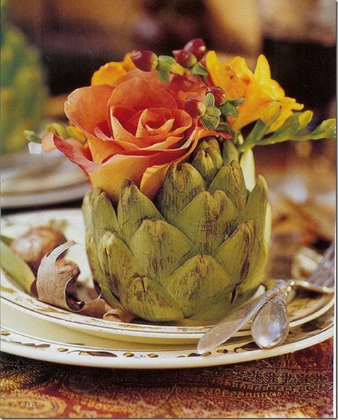 Flower Decoration For Dinner Table, Deco Fruit, Fall Table Settings, Orange Roses, Deco Floral, Fall Table, Table Arrangements, European Vintage, Arte Floral