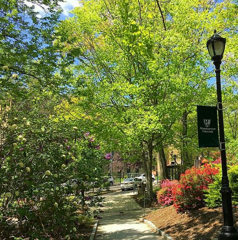 It's blooming, Manhattan  College, Bronx, NY Boston University Campus Aesthetic, Boston College Aesthetic, Bowdoin College Aesthetic, Manhattan College, Manhattan School Of Music, Marymount Manhattan College, Boston University, Uni Life, College Aesthetic