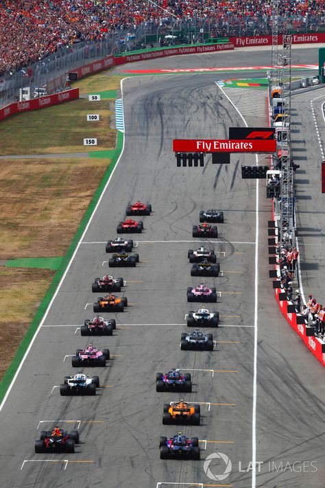 Start of the race, Hockenheim Kimi Raikkonen Ferrari, Sebastian Vettel Ferrari, Max Verstappen Red Bull, Vettel Ferrari, F1 Aesthetic, Mercedes Amg F1, Race Photography, F1 Wallpaper, Grid Wallpaper