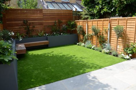 Artificial Grass Garden, Garden Dividers, Garden Ideas Uk, Ideas Terraza, Fake Grass, London Garden, Grasses Garden, Greater London, Small Backyard Patio