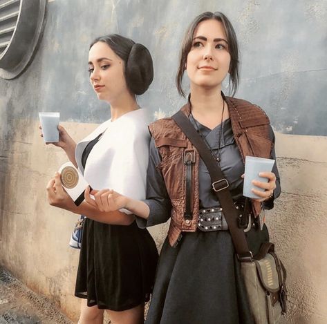 Star Wars Casual Cosplay, Star Wars Land Outfit, Star Wars Galaxy's Edge Outfit, Star Wars Dapper Day, Star Wars Themed Outfits Women, Star Wars Resistance Outfit, Galaxys Edge Outfit Ideas, Batuu Bounding Women, Star Wars Disneybound Women