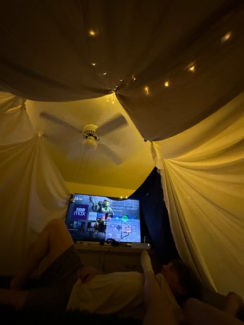 Sheets hung up to make a fort, Netflix and chill, movie night, couple date night, date night ideas Fort Date, Sleepover Fort, Bed Fort, Blanket Forts, Blanket Fort, Pillow Fort, Watch Movies, Bed Sheets, Date Night