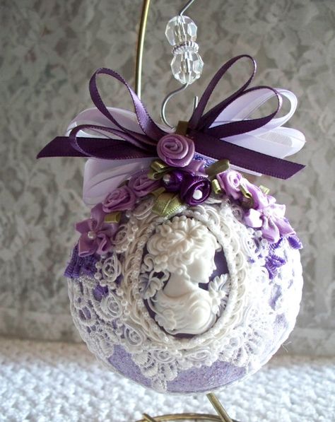 Victorian Glass Christmas Ornament with Cameo by SimpleOfferings (not available; idea only) Purple Christmas Decorations, Victorian Christmas Ornaments, Decoration Shabby, Shabby Chic Christmas, Purple Christmas, Beaded Christmas Ornaments, Lavender Roses, Victorian Christmas, Beaded Ornaments