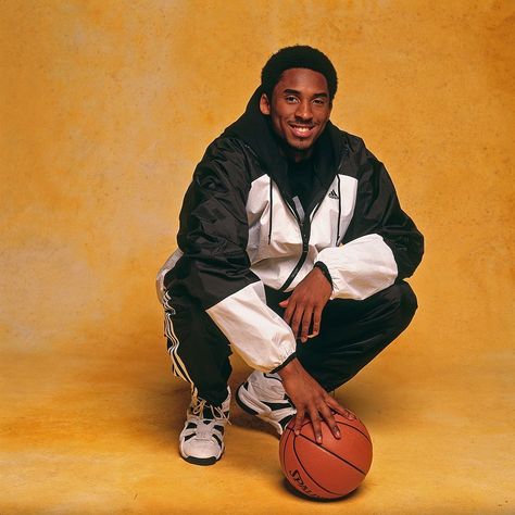 Iconic Basketball Moments 🏀 on Instagram: “1998 NBA All-Star Weekend portraits. (February 6, 1998) 📸: @natlyphoto” Kobe Bryant Pfp, Rip Kobe, Kobe Bryant Quotes, Nba All Star, Bryant Lakers, Kobe Bryant Family, Kobe & Gigi, Kobe Bryant Nba, Kobe Bryant Pictures