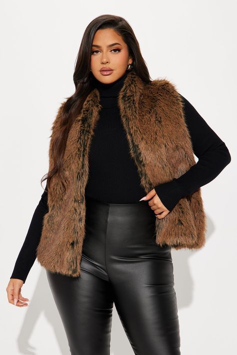 Faux Fur Lined Vest, Brown Fur Vest Outfit, Faux Fur Vests Outfits, Fur Vest Outfit, Fur Vest Outfits, Brown Fur Vest, Brown Faux Fur Vest, Trendy Date Night Outfit, Date Night Outfit Ideas