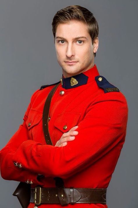 Constable Jack Thornton #WCTH #Hearties #WhenCallsTheHeart Hot Singers, Jack Thornton, Daniel Lissing, Hallmark Mysteries, When Calls The Heart, Jack And Elizabeth, Handsome Jack, Heart Images, Hallmark Movies