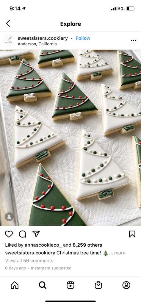 Square Cookie Decorating Ideas, Red And Green Christmas Cookies, Easy Christmas Sugar Cookies Decorated, Christmas Sugar Cookie Designs, Sugar Cookie Christmas, Christmas Cookie Icing, Iced Christmas Cookies, Royal Icing Christmas Cookies, Cookies 2023