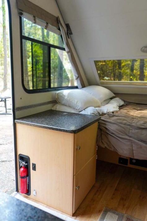 2021 Aliner Ranger 12 Camper Honest Review - The Happiness Function Aliner Camper Ideas, Aesthetic Camper, Small Travel Trailer Remodel, Aliner Campers, Small Travel Trailer, Camping In A Tent, A Frame Camper, Dream Camper, Classic Campers